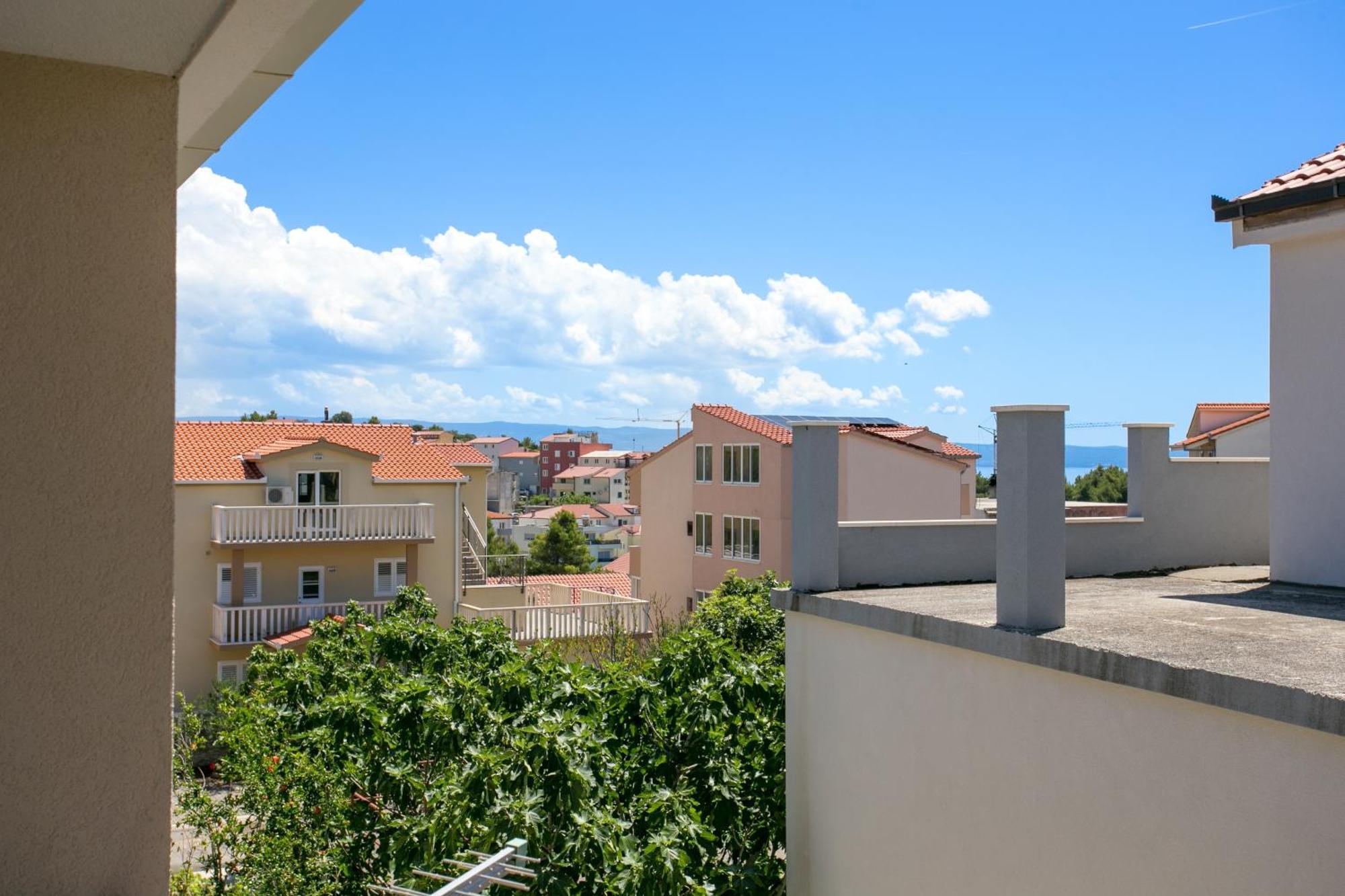 Apartments With A Parking Space Podstrana, Split - 17586 外观 照片